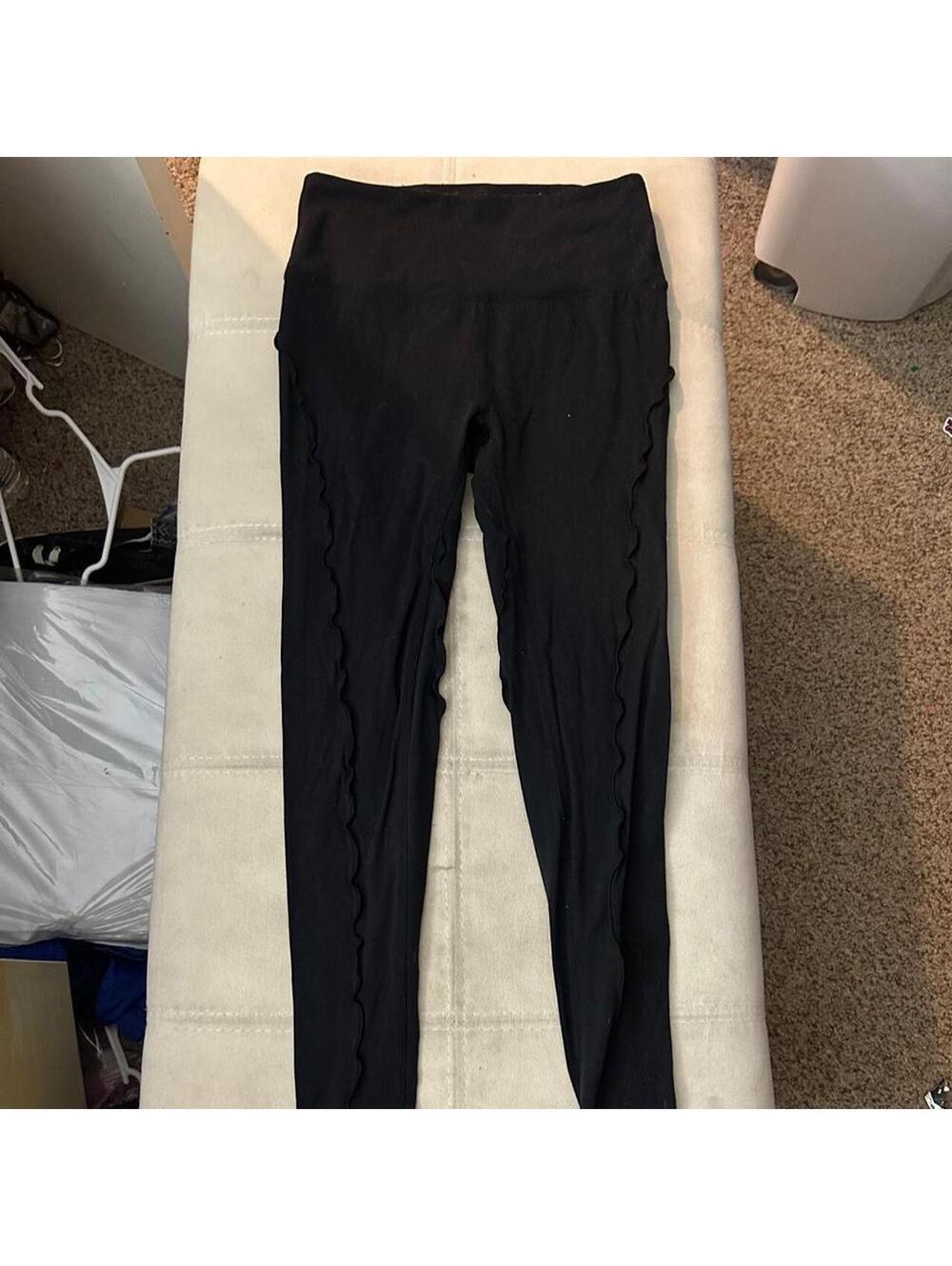 Free People Movement high rise black scalloped, laser cut leggings, size XS